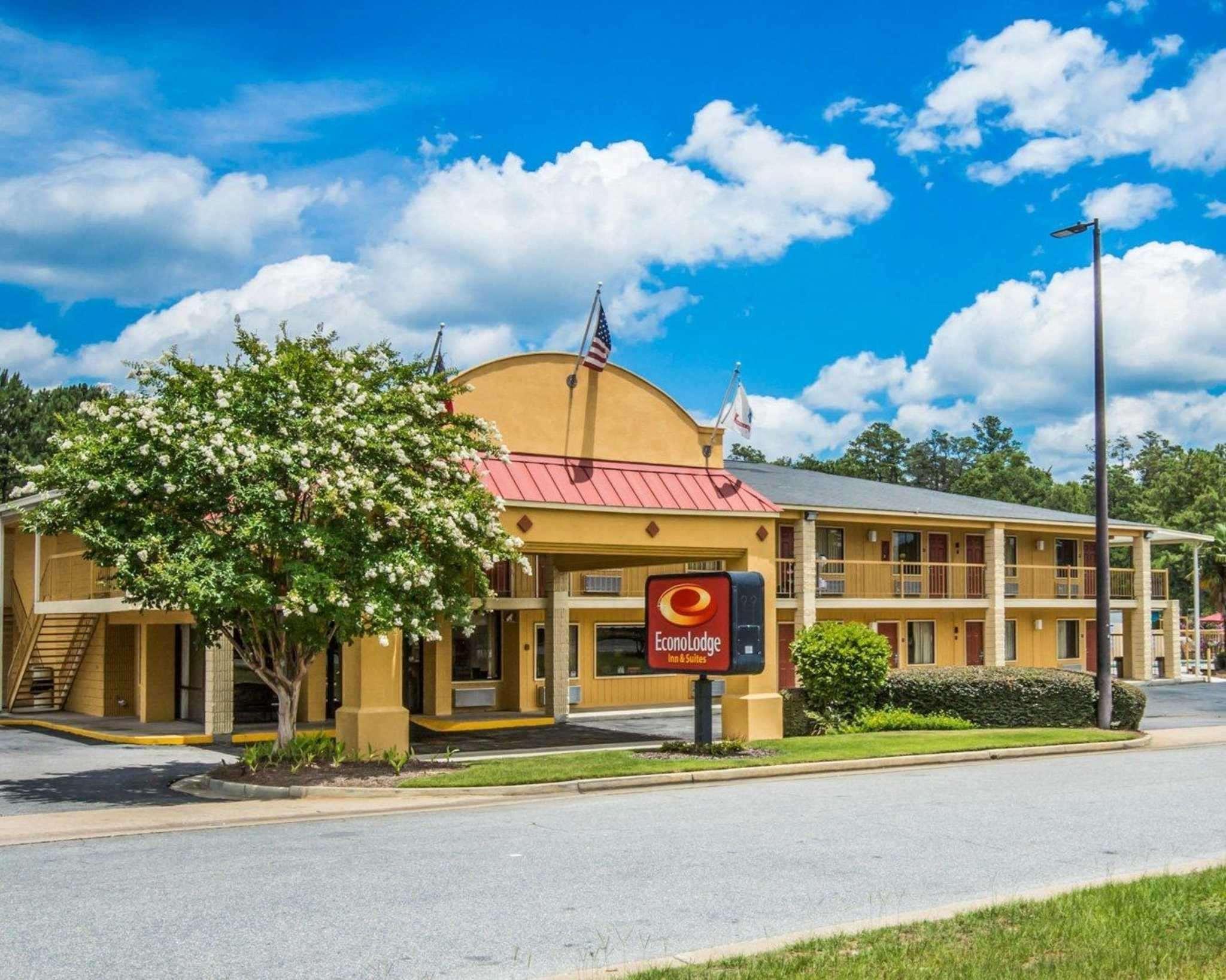 Econo Lodge Inn & Suites At Fort Moore Columbus Extérieur photo