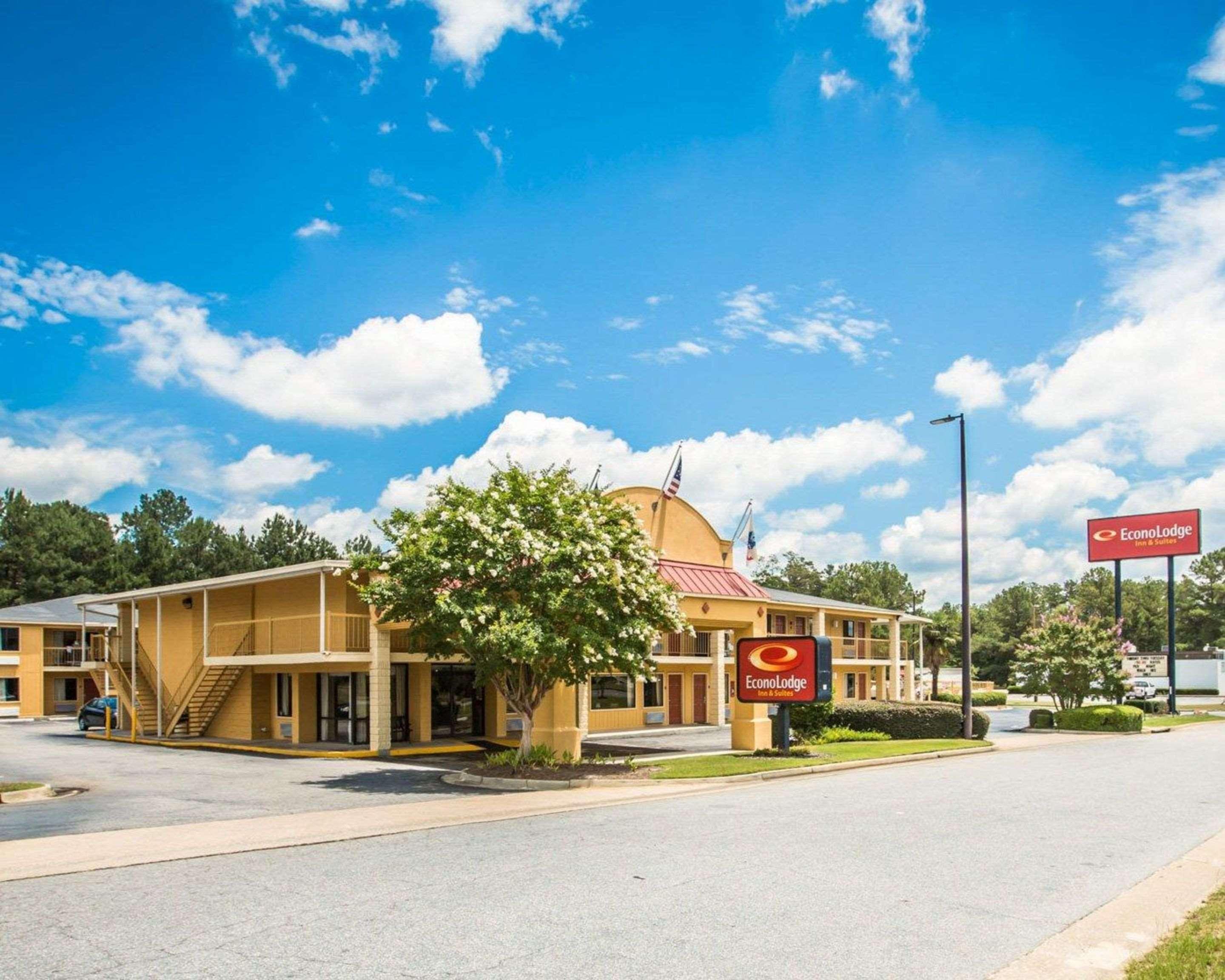 Econo Lodge Inn & Suites At Fort Moore Columbus Extérieur photo