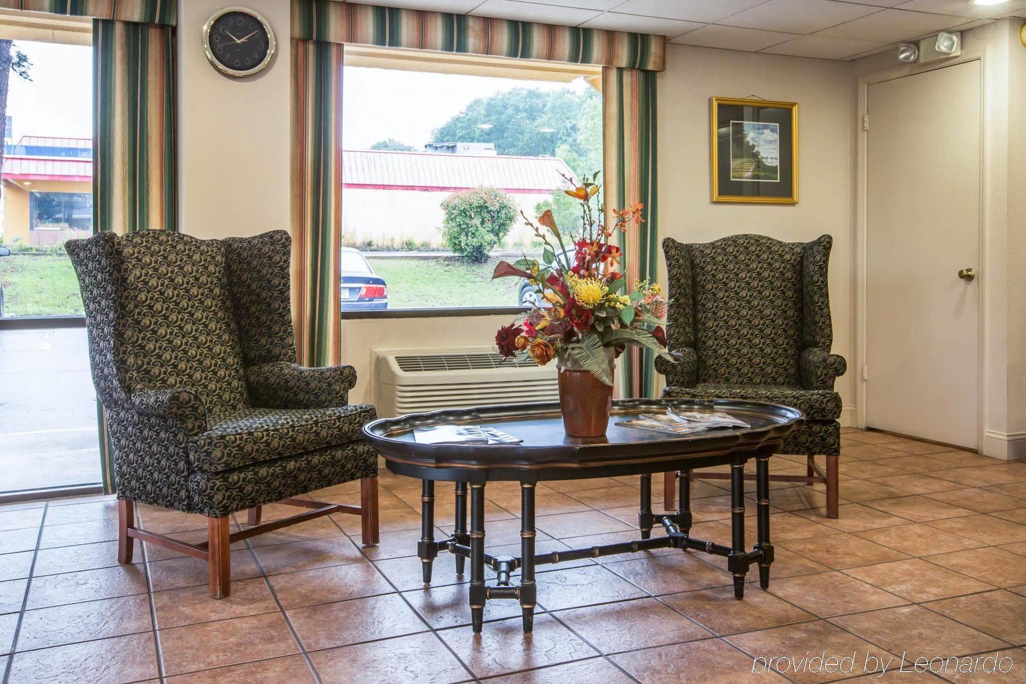 Econo Lodge Inn & Suites At Fort Moore Columbus Extérieur photo